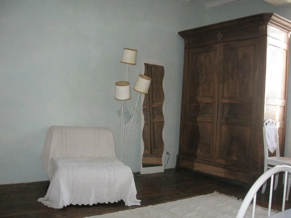 *** Couette-café Bed and Breakfast Le Marques à Saint-Frajou France