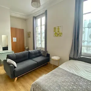 Studio Poisson 1 Paris